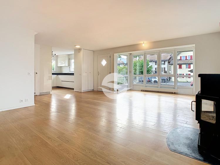 Jolie maison en pignon au centre de Founex