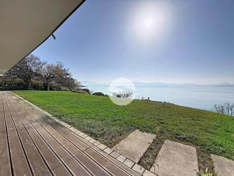 Appartement d'exception Pieds dans l'eau - rez inférieur